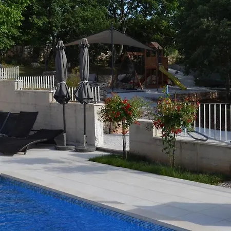 Modern Sol Anima With Private Pool Jakici
