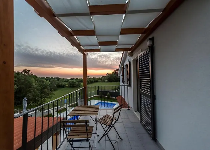 Modern Sol Anima With Private Pool