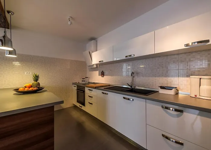 Modern Sol Anima With Private Pool Jakici