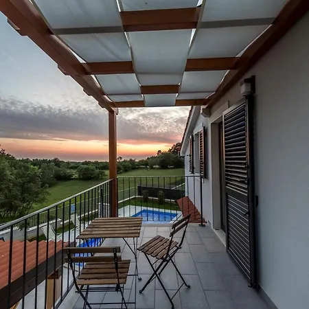 Modern Sol Anima With Private Pool