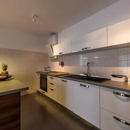 Modern Sol Anima With Private Pool Jakici
